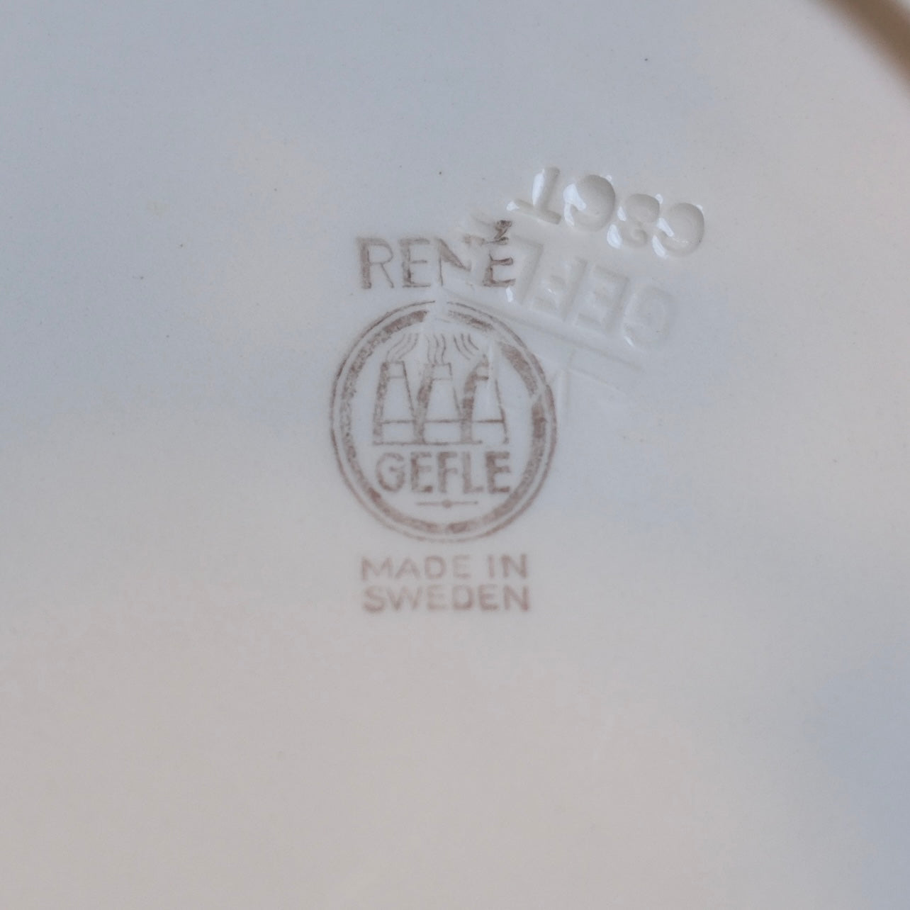 Djup Tallrik med Blomma