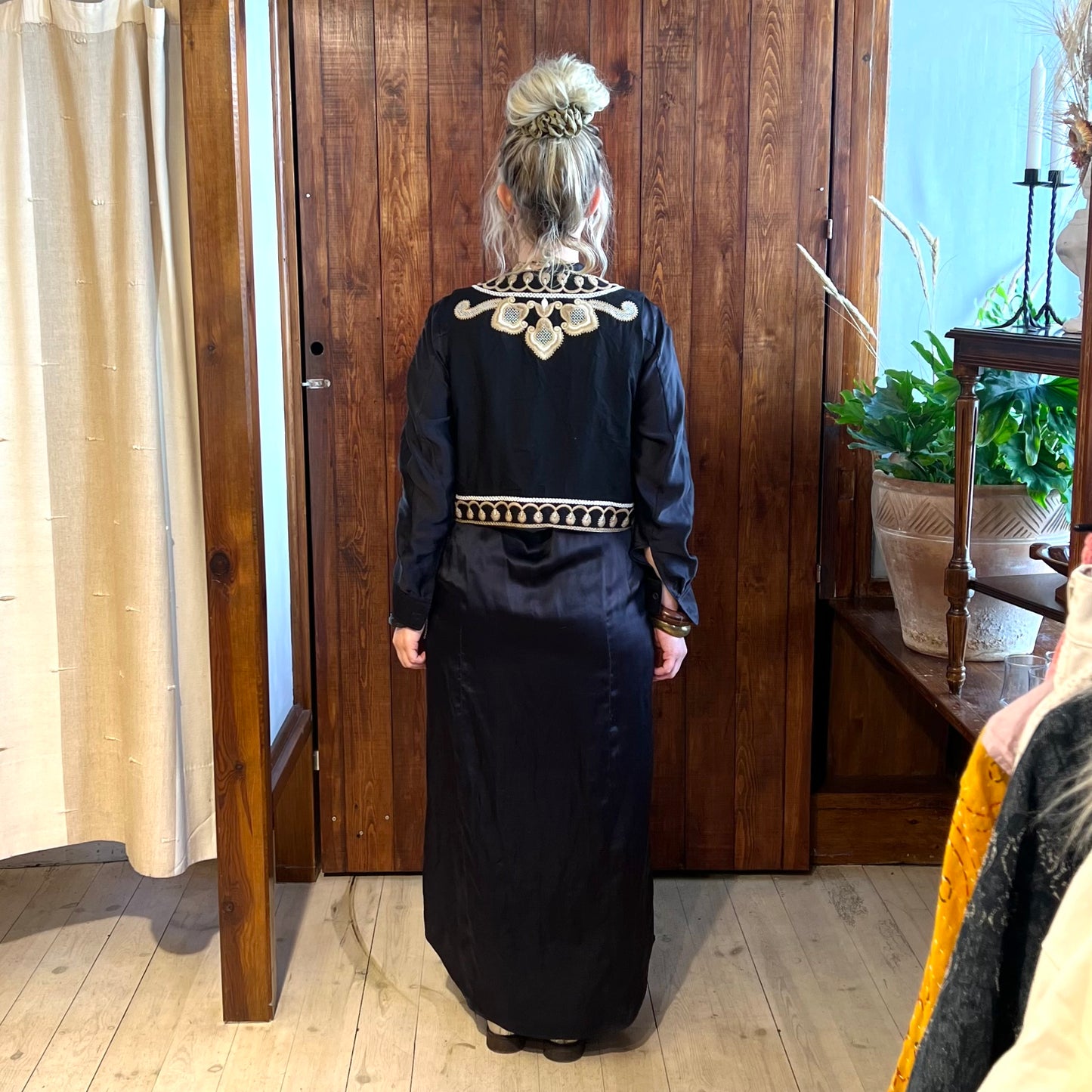 Broderad Väst - Storlek XS/S