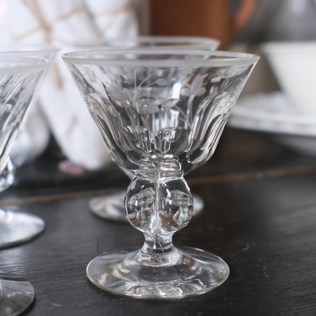Fyra Dekorativa Vintage Glas