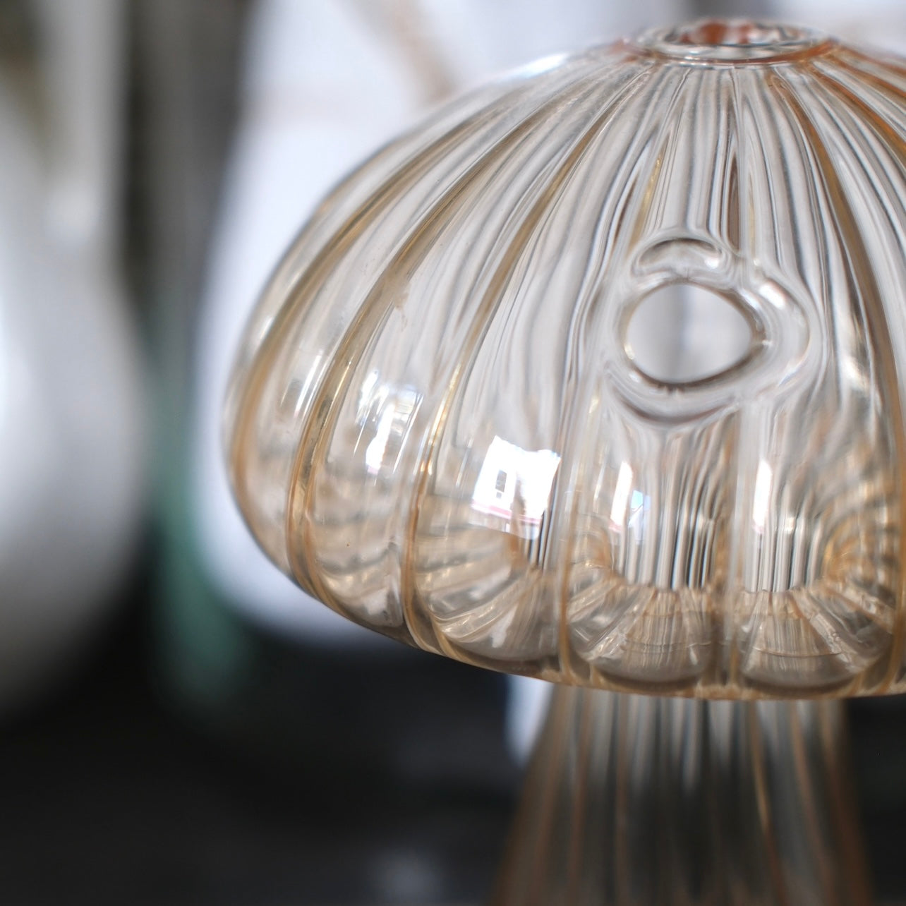 Munblåst Bärnstensfärgad Liten Glasvas