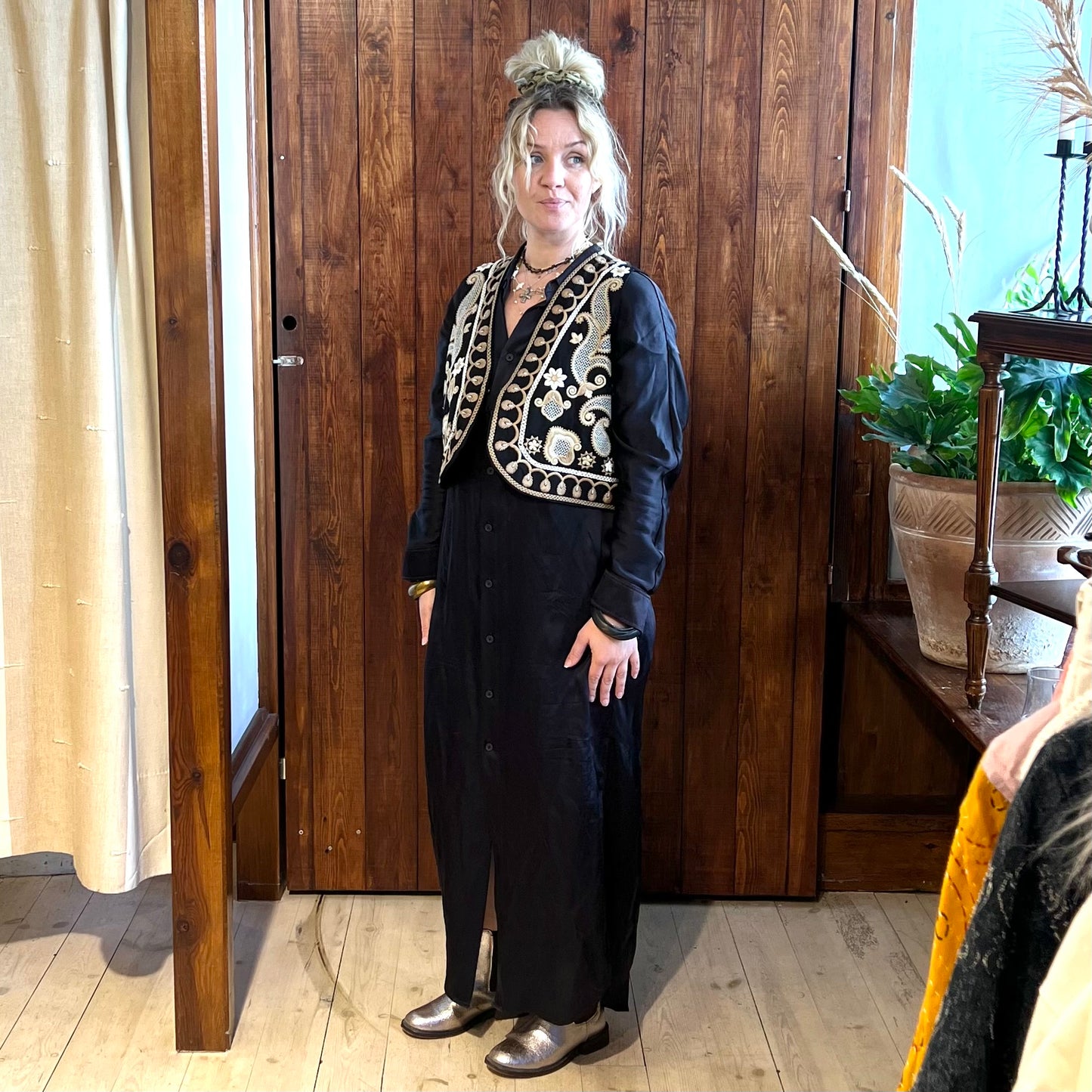 Broderad Väst - Storlek XS/S