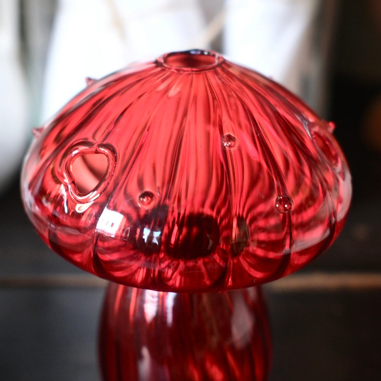 Munblåst Röd Glasvas