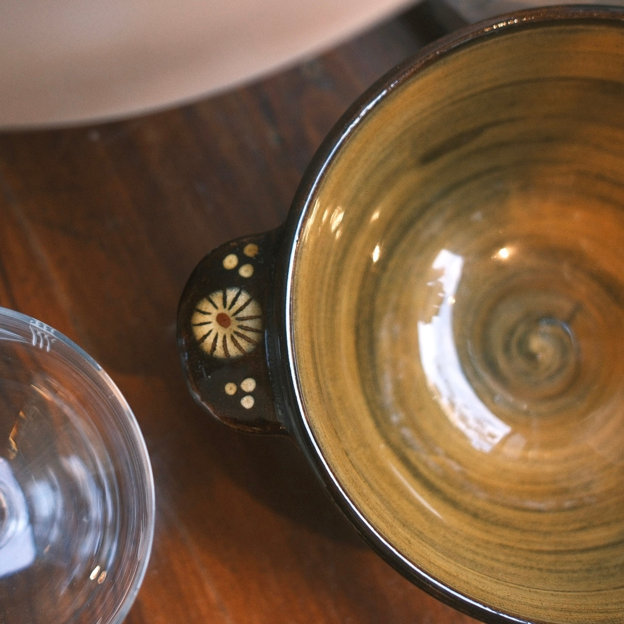 Keramikskål med Handtag