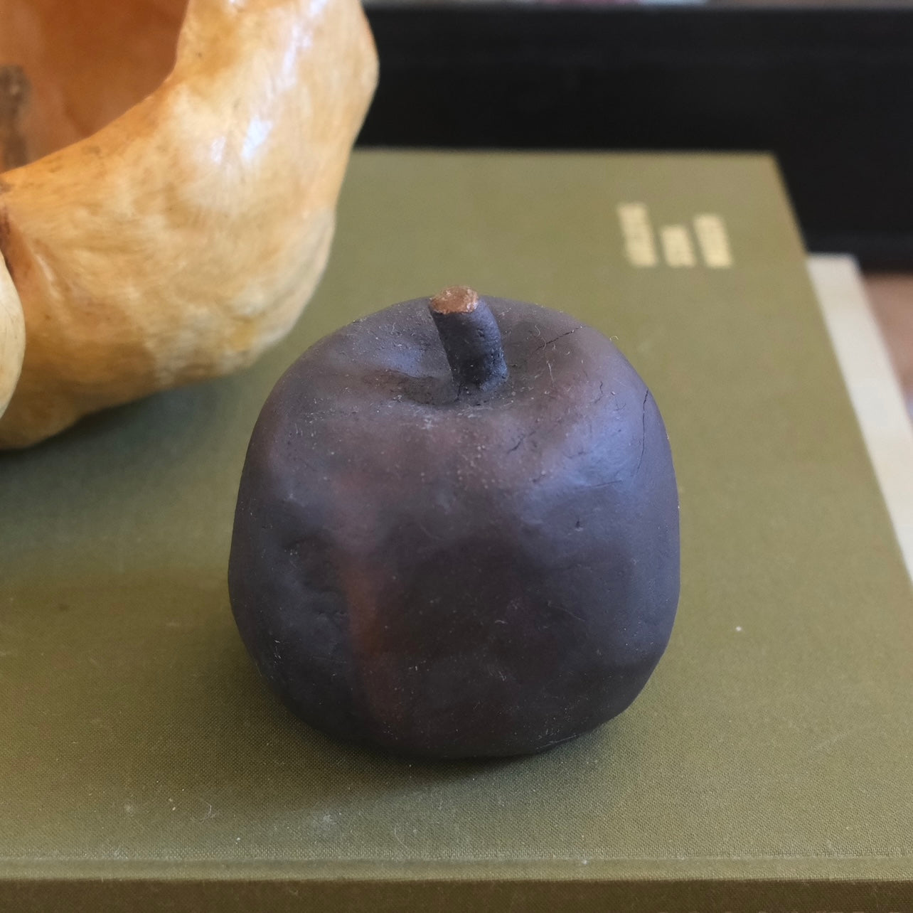 Handgjort Äpple i Lera